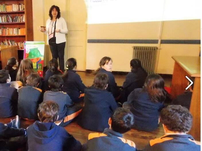 Encuentro en una escuela primaria en Montevideo, Uruguay