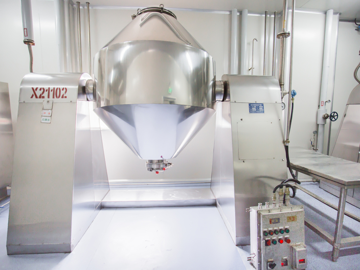 1000L multipurpose stainless-steel double cone vacuum dryer, manufacturing facilities in Binhai, China