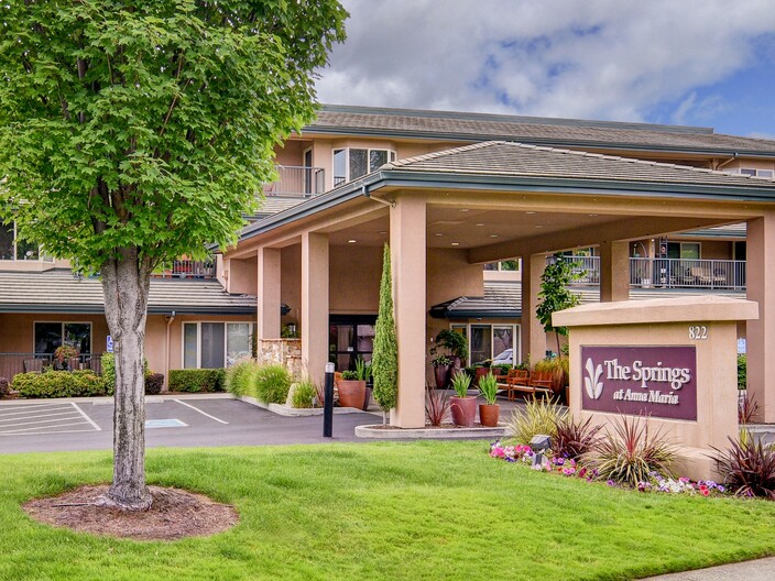 The Springs at Anna Maria provides independent living and assisted living in Medford, Oregon.