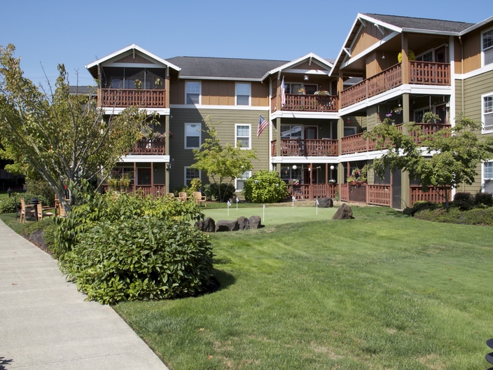 The Springs at Clackamas Woods provides independent living, assisted living, and memory care services in Milwaukie, Oregon.